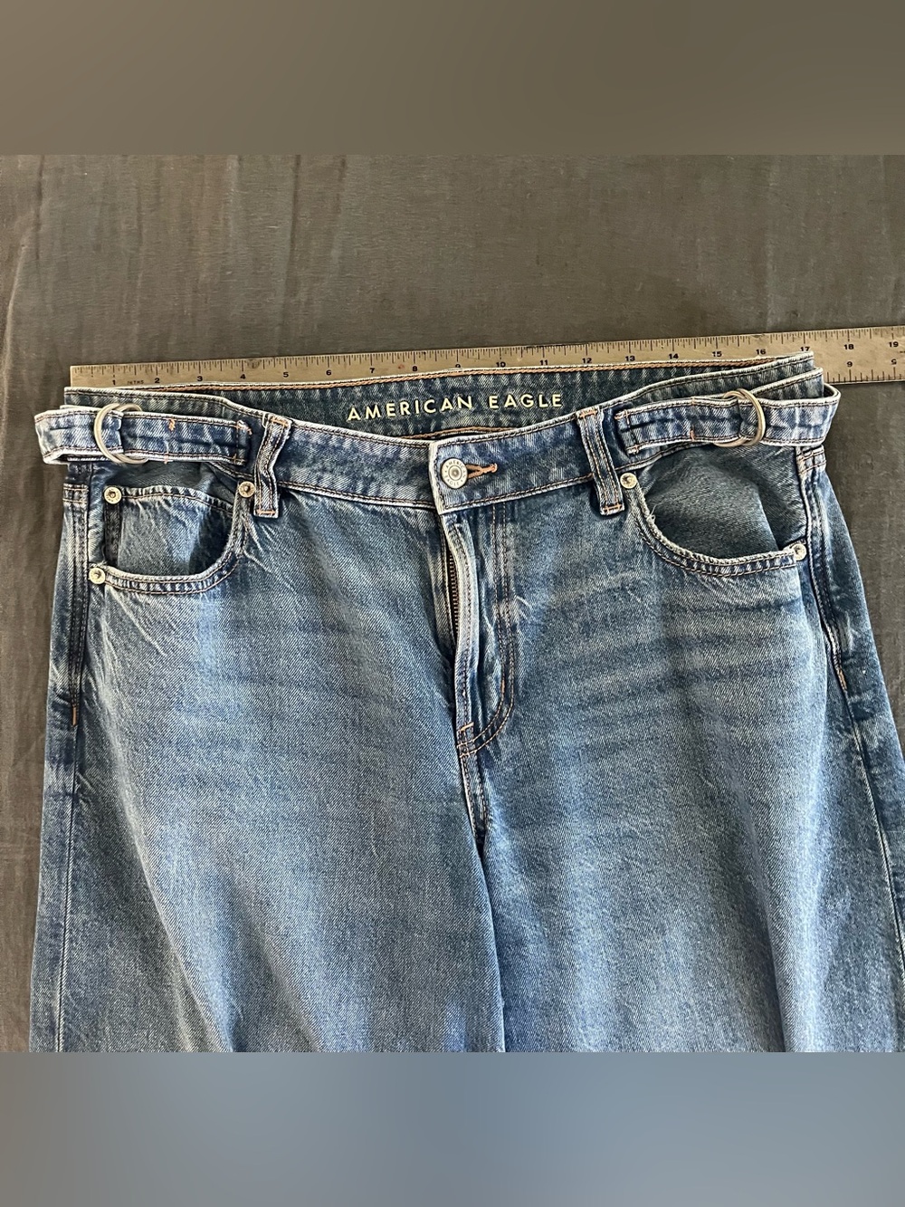 American Eagle Outfitters Blue Low-Rise Baggy Wide-Leg Jeans - Picture 3 of 8